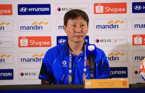 HLV Kim Sang Sik chia sẻ lợi thế của U23 Việt Nam trước U23 Indonesia
