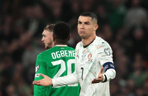 Ronaldo lần đầu 'làm chuyện ấy' cùng Bồ Đào Nha