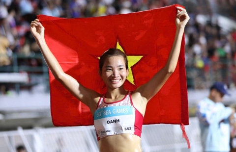 NÓNG: Nguyễn Thị Oanh phá kỷ lục HCV tại SEA Games