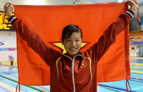 VIDEO: Ánh Viên giành HCĐ bơi 200m ngửa tại Asiad 17