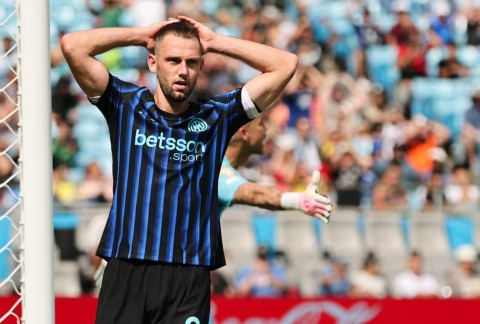 De Vrij chỉ thẳng lý do thất bại của Inter Milan trước 'gã ngựa ô'