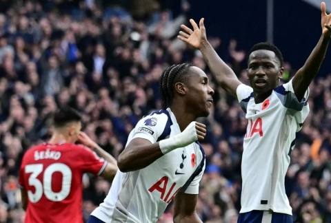 Trực tiếp Tottenham 2-1 MU: Tottenham ngược dòng kịch tính
