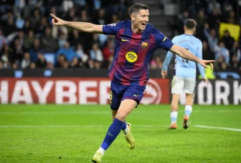 Lewandowski lập cú đúp, Barcelona hạ gục Celta Vigo đầy kịch tính