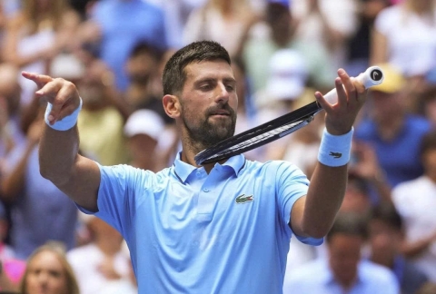 Djokovic vượt ải thành công, thiết lập kỷ lục Grand Slam
