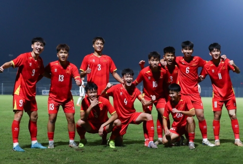 Truyền thông Malaysia hưng phấn tột độ, quyết cùng Việt Nam đua tranh ngôi đầu