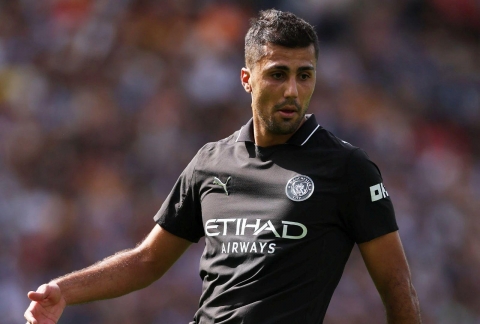 Rodri: 'Tôi không phải Messi để gánh cả Man City'