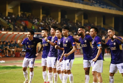 Trực tiếp Hà Nội 1-0 Viettel: Tuấn Hải rực sáng!!
