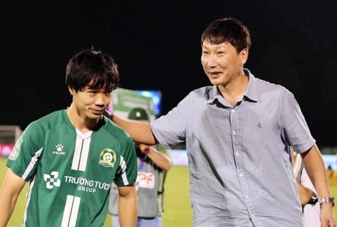 HLV Kim Sang Sik ra phán quyết về Công Phượng với ĐT Việt Nam