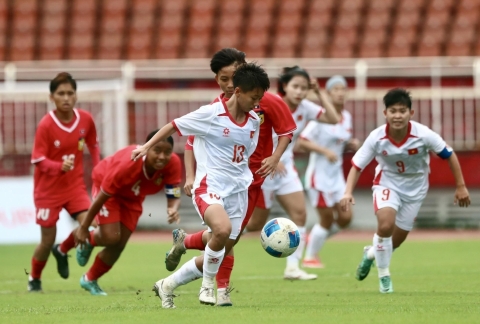 Trực tiếp U19 Việt Nam 1-0 Indonesia: Siêu phẩm đá phạt