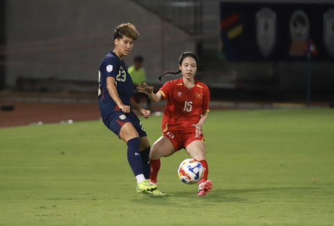 Trực tiếp nữ Việt Nam 0-0 nữ Thái Lan: Căng thẳng