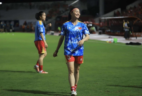 Trực tiếp nữ Việt Nam vs nữ Australia: Ra sân khởi động