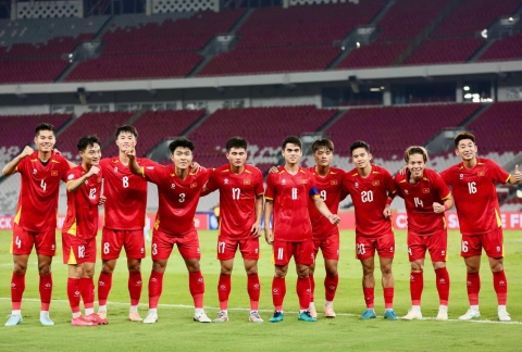 HLV Kim Sang Sik loại cầu thủ vừa vô địch U23 Đông Nam Á
