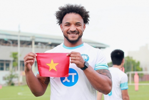 CHÍNH THỨC: Xuân Son tái xuất trong màu áo CLB Nam Định