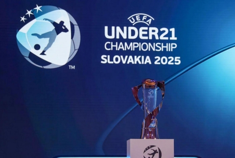 UEFA chính thức áp dụng luật mới cho thủ môn