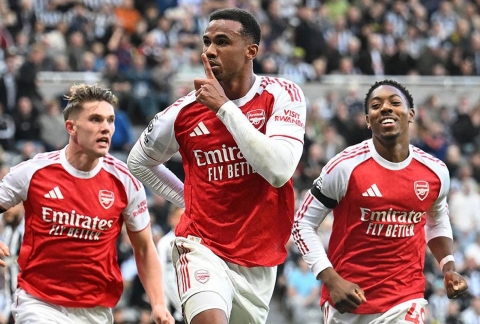 Arsenal ra dáng ứng viên vô địch rồi đấy!