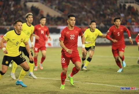 Trực tiếp Việt Nam vs Malaysia: Cao Pendant Quang Vinh, Nguyễn Filip đá chính