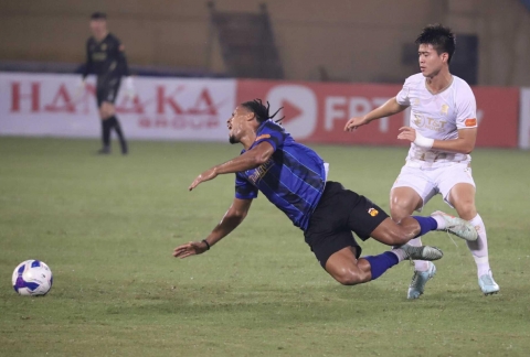 Trực tiếp Hà Nội 0-0 HAGL: Thế trận giằng co