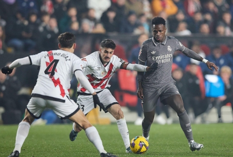 Trực tiếp Rayo Vallecano vs Real Madrid: Mbappe, Vini xuất trận