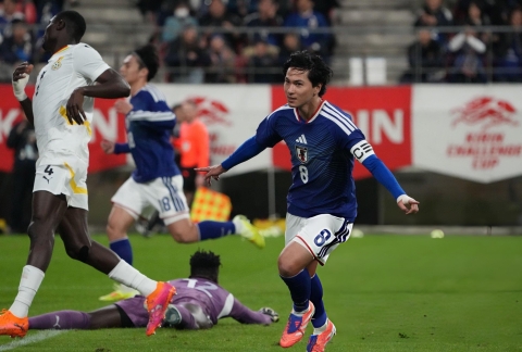 Hàng công thăng hoa, Nhật Bản thắng dễ Ghana