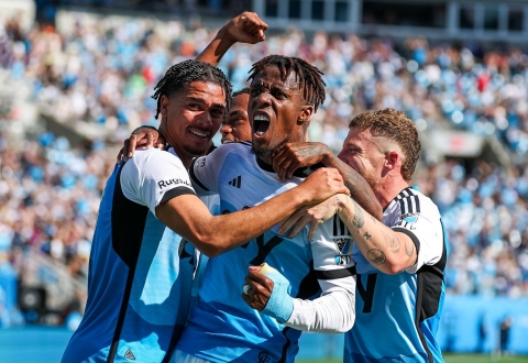 Nhận định Charlotte vs New England: Giữ vững ngôi đầu