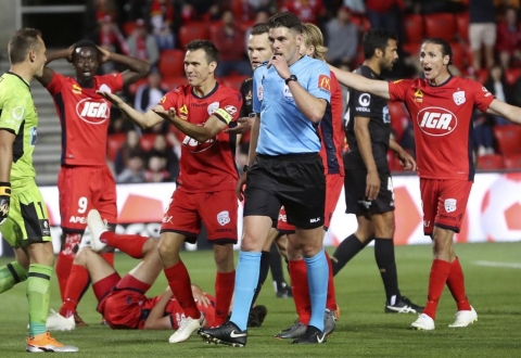 Nhận định Newcastle Jets vs Adelaide United: Kẻ 8 lạng, người nửa cân