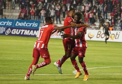 Nhận định Nueve de Octubre vs Tecnico U: Thế trận cân bằng