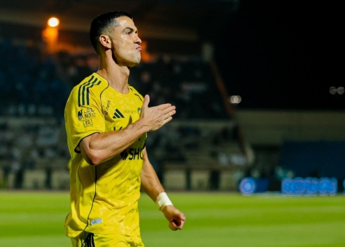 Ronaldo tiếp tục làm điều không tưởng ở độ tuổi 40