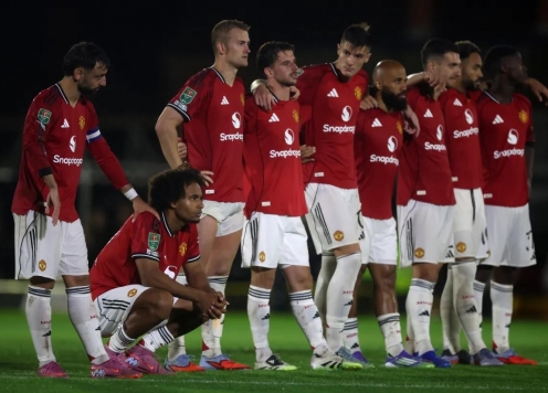 CHÍNH THỨC: MU đưa ra 'thiết quân luật' để bảo vệ các cầu thủ