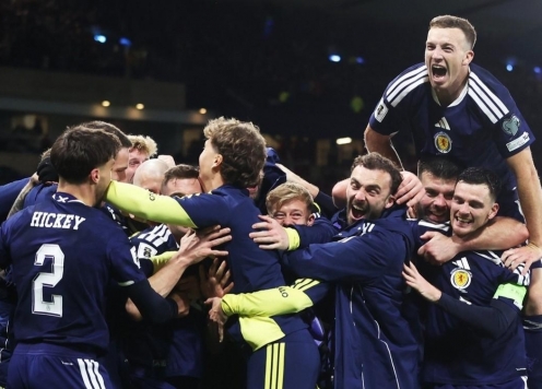 Ngôi sao hàng đầu không được ăn mừng dù đội nhà vừa giành vé đi World Cup