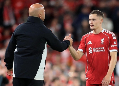 Khó 'trăm bề', tin dữ lại tiếp tục ấp đến với Liverpool