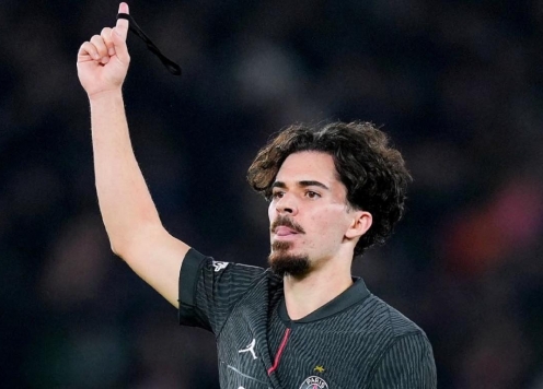 HLV Tottenham ngả mũ trước Vitinha: 'Cậu ấy là tiền vệ hay nhất thế giới'