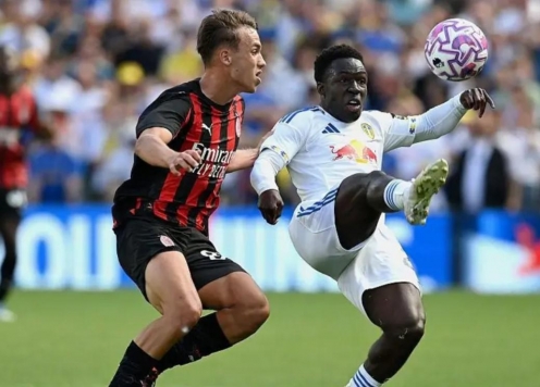 Leeds chia điểm AC Milan trong trận tổng duyệt trước mùa giải