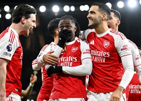 Eze rực sáng với hattrick, Tottenham bị Arsenal bóp nghẹt hoàn toàn
