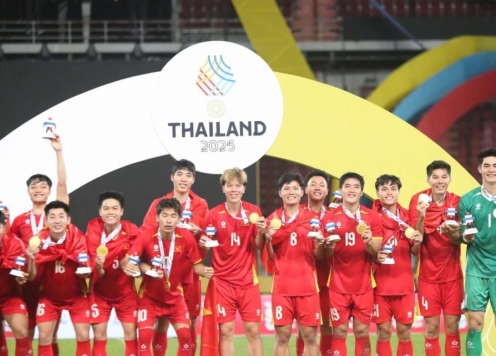 CĐV Trung Quốc ngỡ ngàng khi Việt Nam giành hattrick danh hiệu Đông Nam Á