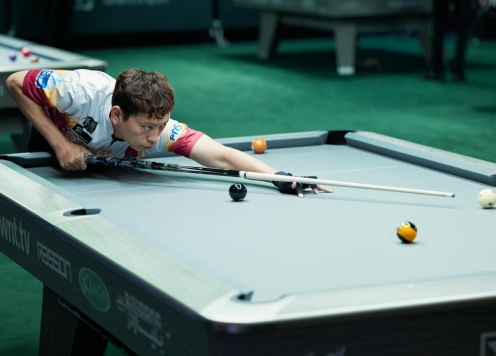 Dương Quốc Hoàng thẳng tiến vòng 32 World Pool Championship