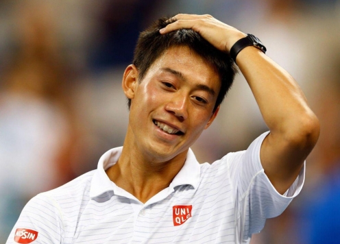 Dạo bước cùng 'tiểu tam', niềm tự hào tennis châu Á xin lỗi vợ