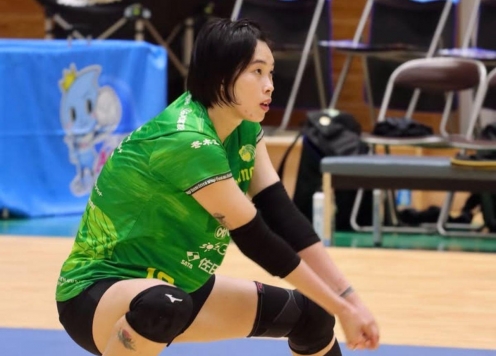 Chủ công Thanh Thúy giúp CLB Nhật Bản thắng đậm đội của Bích Thủy