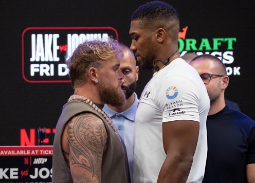 Anthony Joshua tập với 'hàng khủng' để đấu Jake Paul