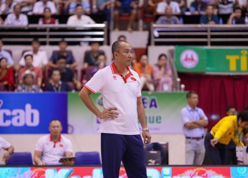 Thua tiếc nuối Thái Lan, HLV Nguyễn Tuấn Kiệt nói thẳng một điều với trọng tài