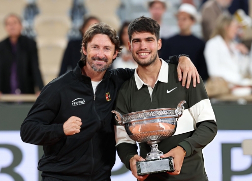 Alcaraz bất ngờ 'trảm' tướng trước thềm mùa giải 2026