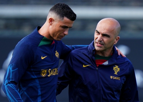 Ronaldo giải nghệ? HLV Bồ Đào Nha chính thức lên tiếng