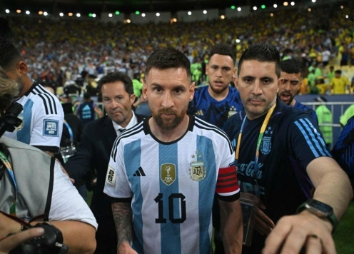 Messi nghẹn ngào trước trận đấu cuối cùng tại Argentina