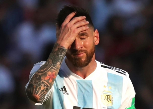 ĐT Argentina nhận án phạt nặng từ FIFA