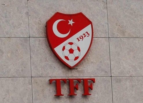 Rúng động bóng đá châu Âu, hơn 1000 cầu thủ bị đình chỉ thi đấu