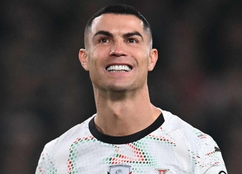 CHÍNH THỨC: Ronaldo phá vỡ sự im lặng sau tấm thẻ đỏ tai tiếng