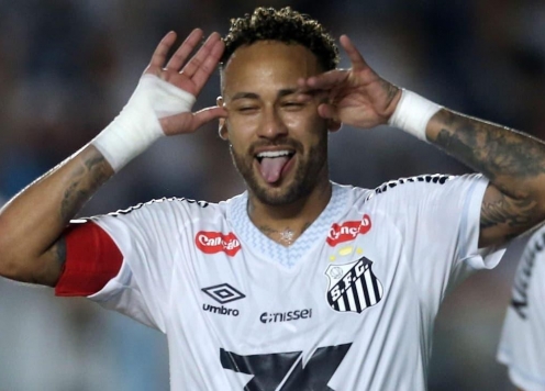 Neymar liều mình trở lại cứu Santos dù dính chấn thương nặng
