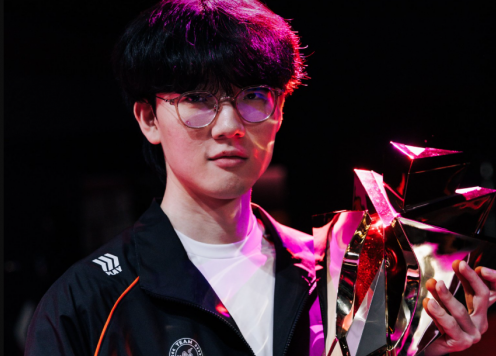 HLE chia tay xạ thủ Viper