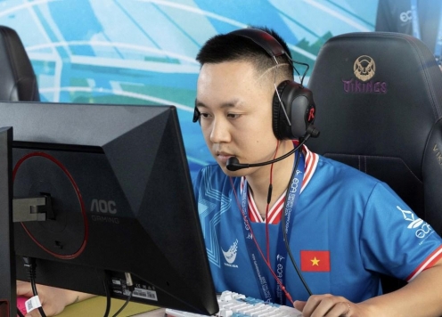 Sau LMHT, đến lượt Đột Kích thua đau ngay trên sân nhà