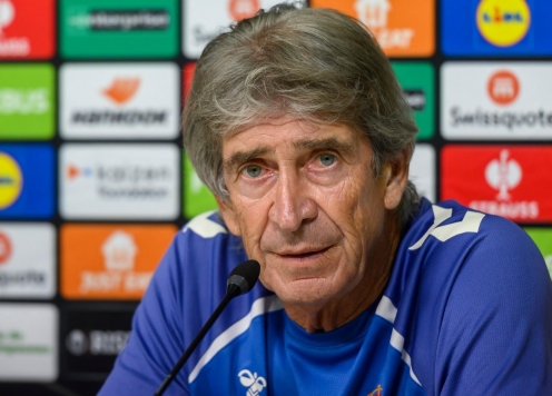 Thầy của Antony đòi lột xác bóng đá theo kiểu... bóng rổ!