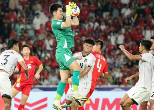 Người nhện 1m91 của U22 Việt Nam lập kỷ lục định giá 6 tỷ Đồng